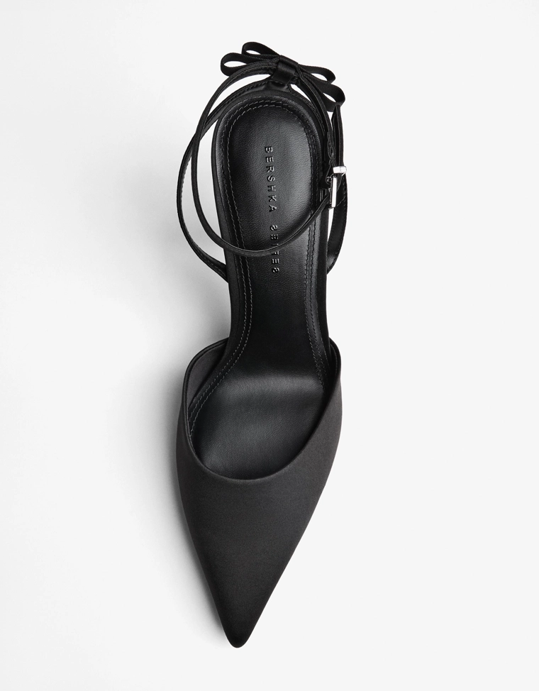 Туфли на каблуке с бантом