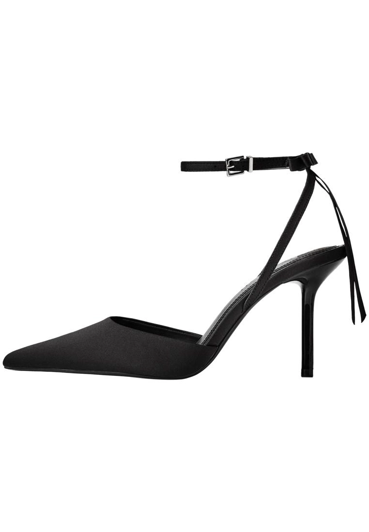 Туфли на каблуке с бантом