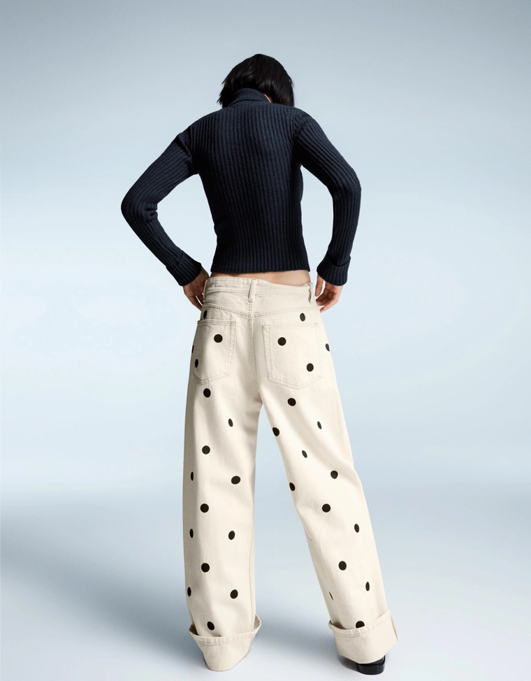 Джинсы свободного кроя с отворотами