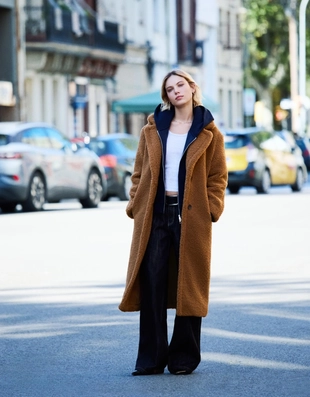 Длинное пальто из искусственной овчины- Заказать в России