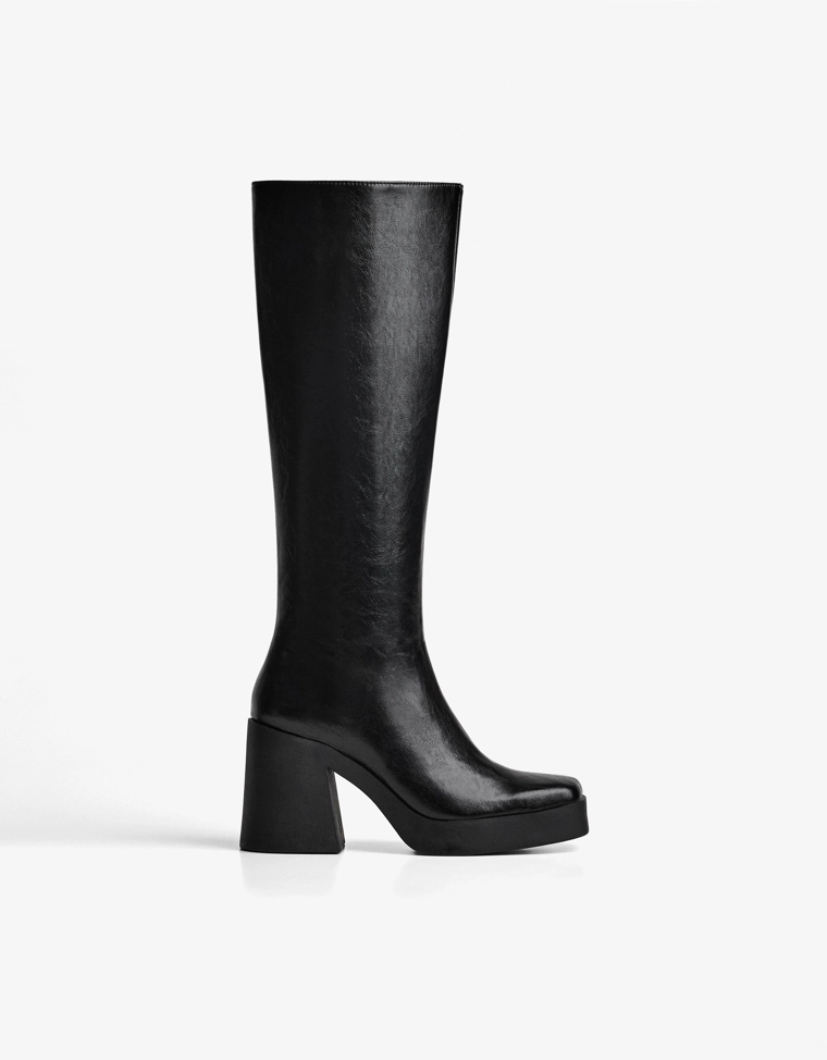 High-heel platform boots