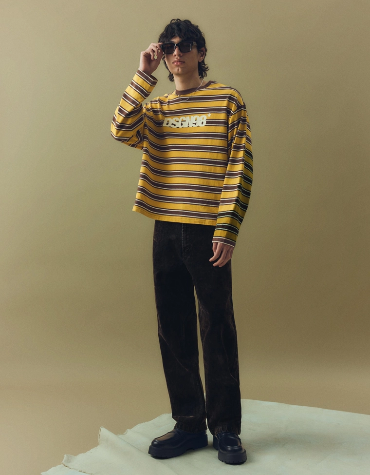 Лонгслив с принтом в стиле ретро