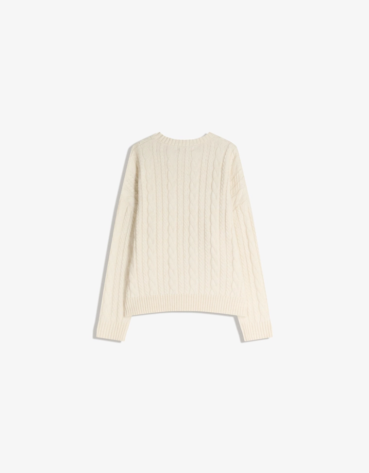 Свитер с узором «Косы»