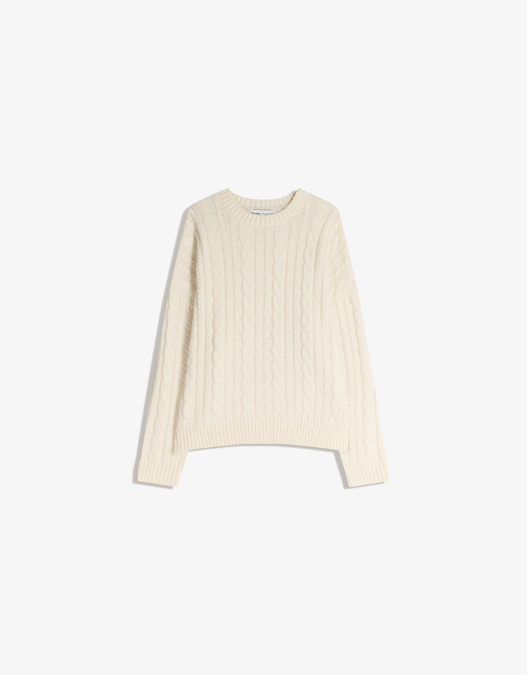 Свитер с узором «Косы»