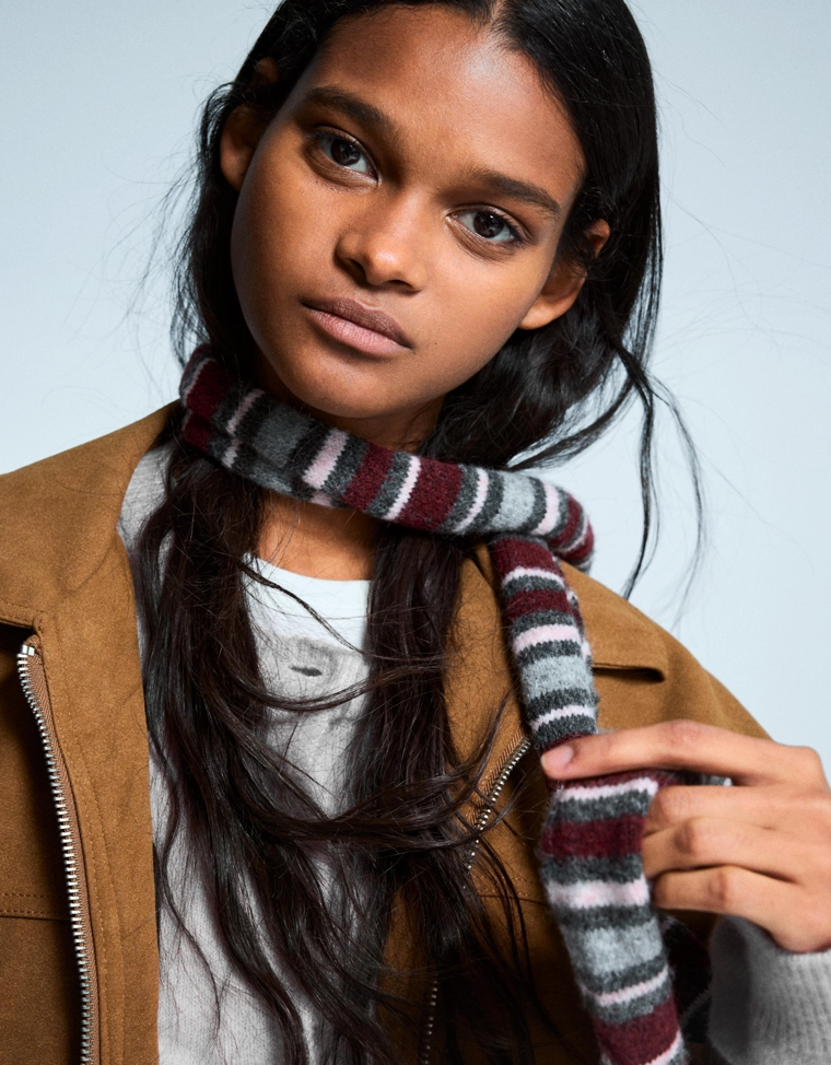 Удлиненный шарф в полоску