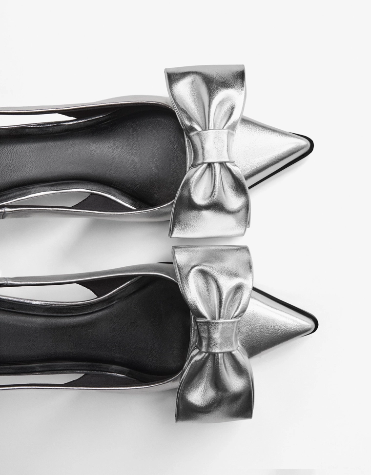 Туфли на среднем тонком каблуке с бантом