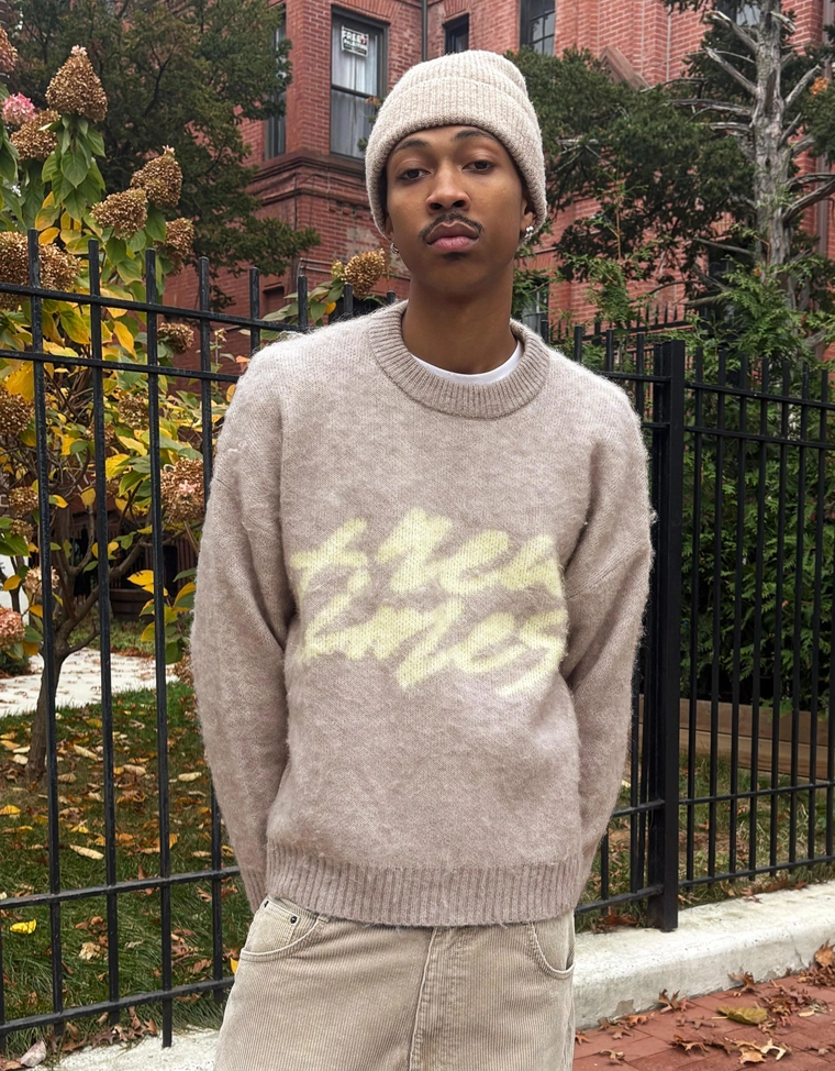 Свитер с эффектом начеса и принтом