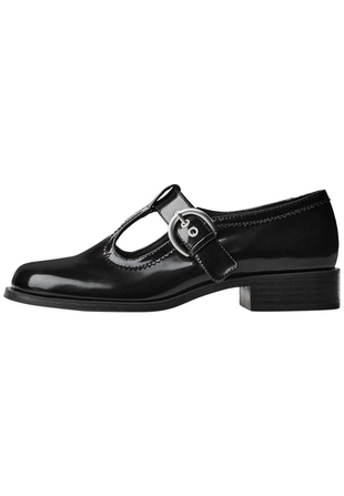 Туфли с ремешком и пряжкой- Заказать в России