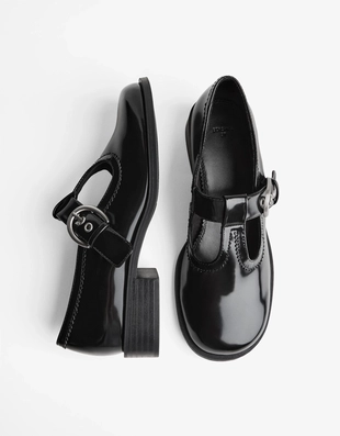 Туфли с ремешком и пряжкой- Заказать в России