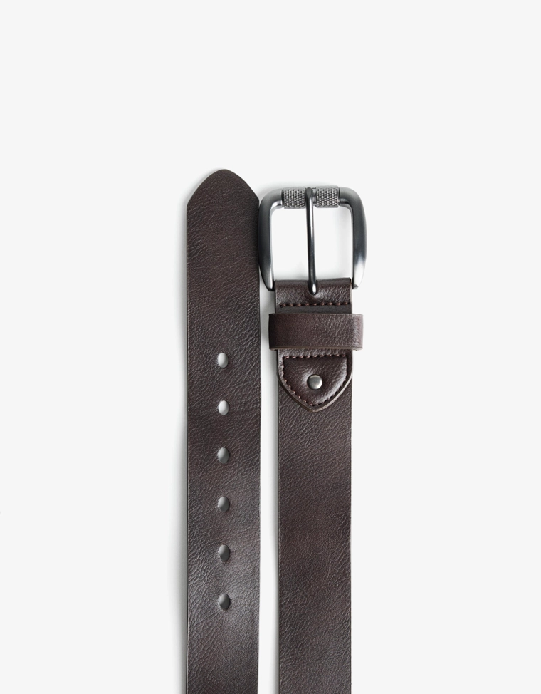 Ремень с пряжкой