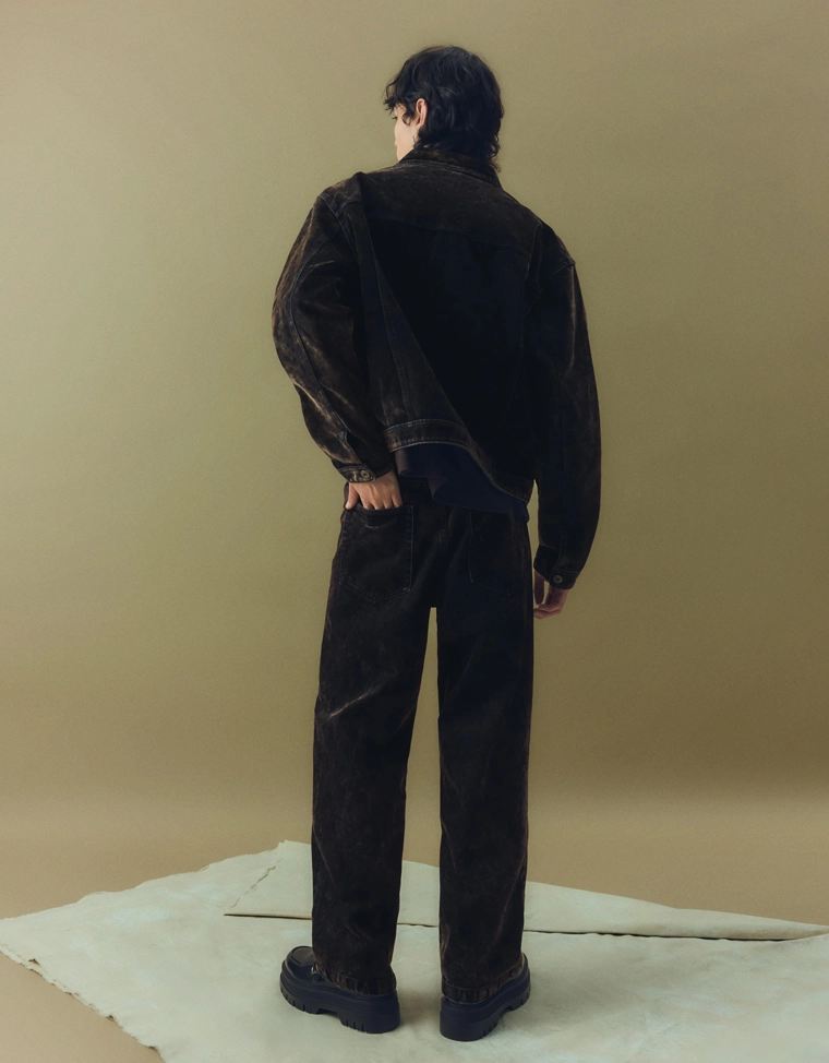 Джинсы свободного кроя с необработанными краями