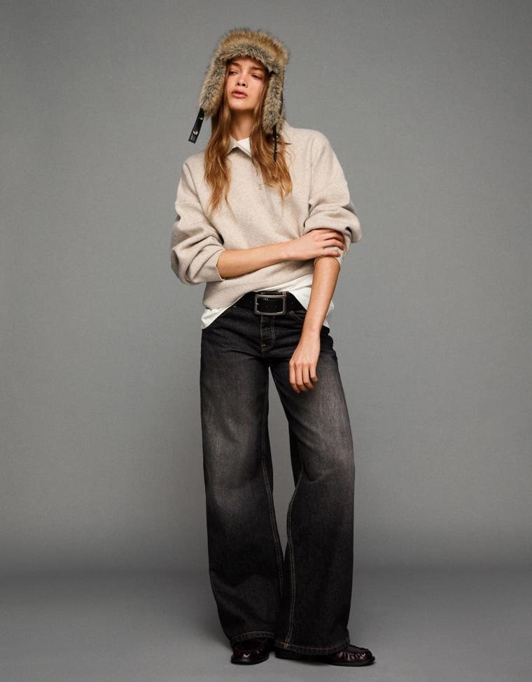 Свободный свитер с воротником поло