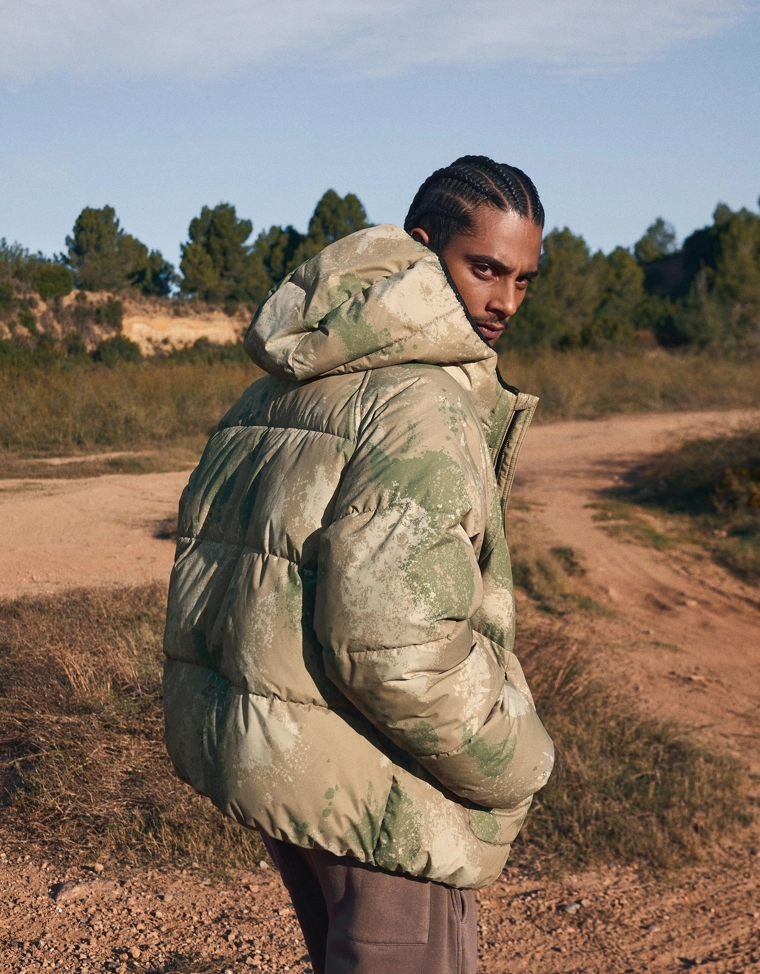 Пуховик с капюшоном