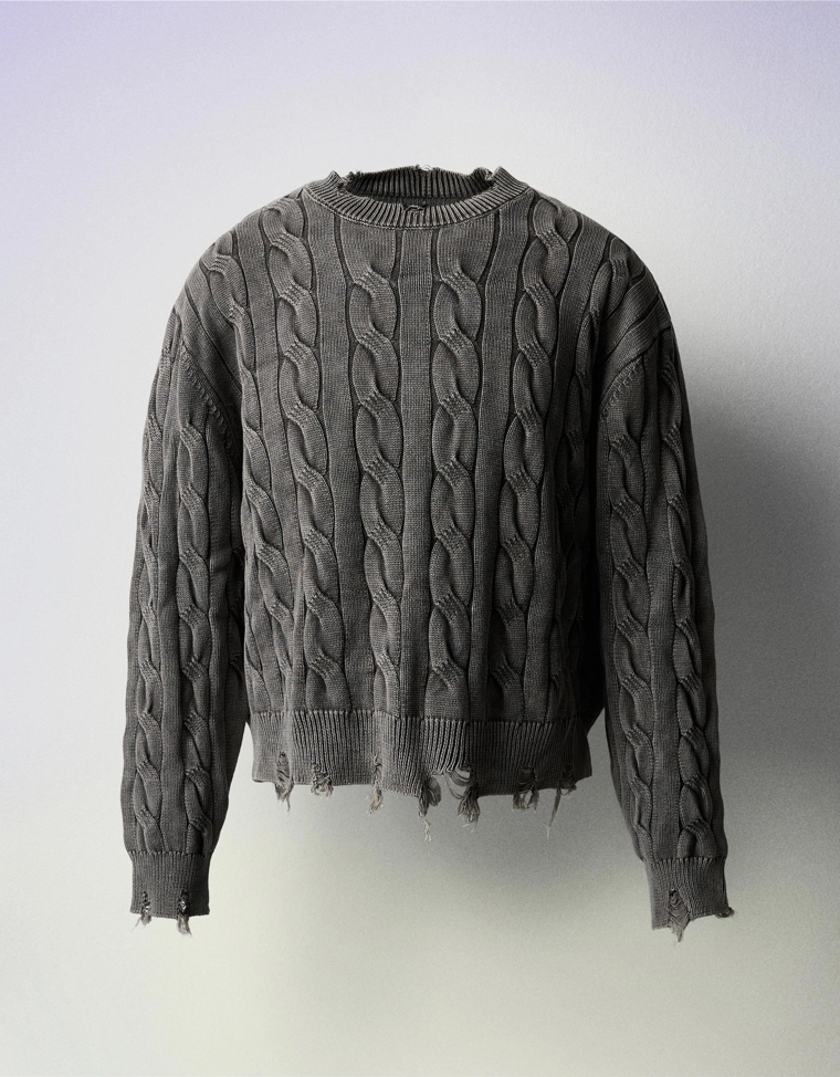 Свитер с узором «косы»