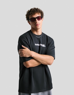 Футболка из мягкой ткани с короткими рукавами и принтом- Заказать в России