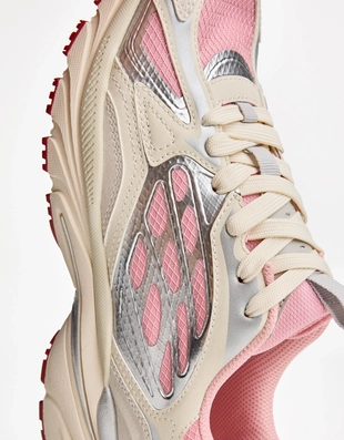 Кроссовки со вставками- Заказать в России