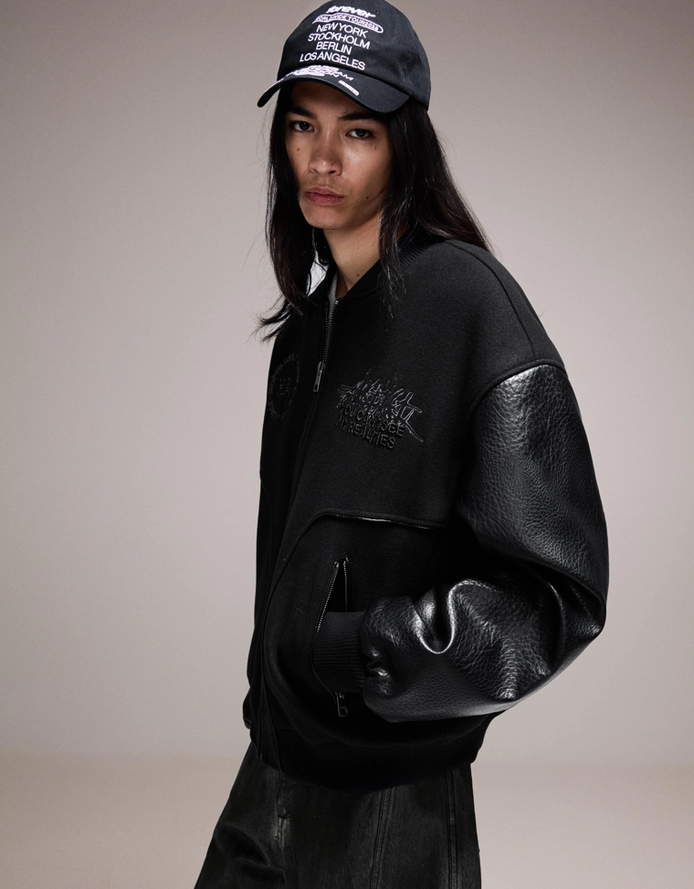 Куртка из фетра с рукавами из искусственной кожи