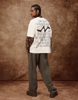 Футболка с короткими рукавами и принтом- Заказать в России