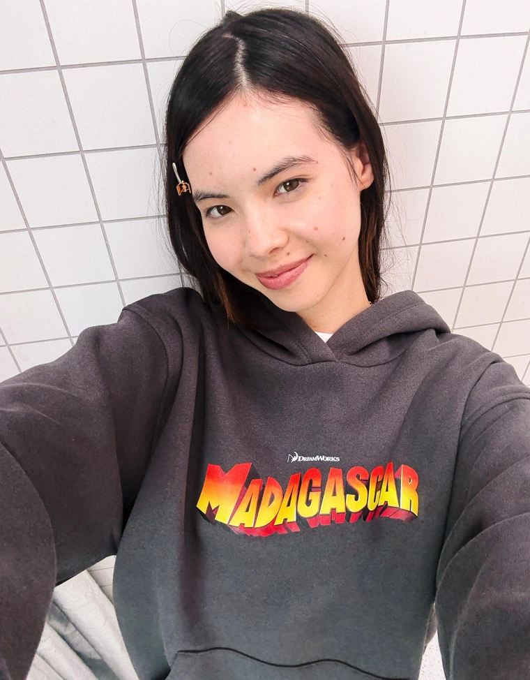 Свитер Мадагаскар с капюшоном