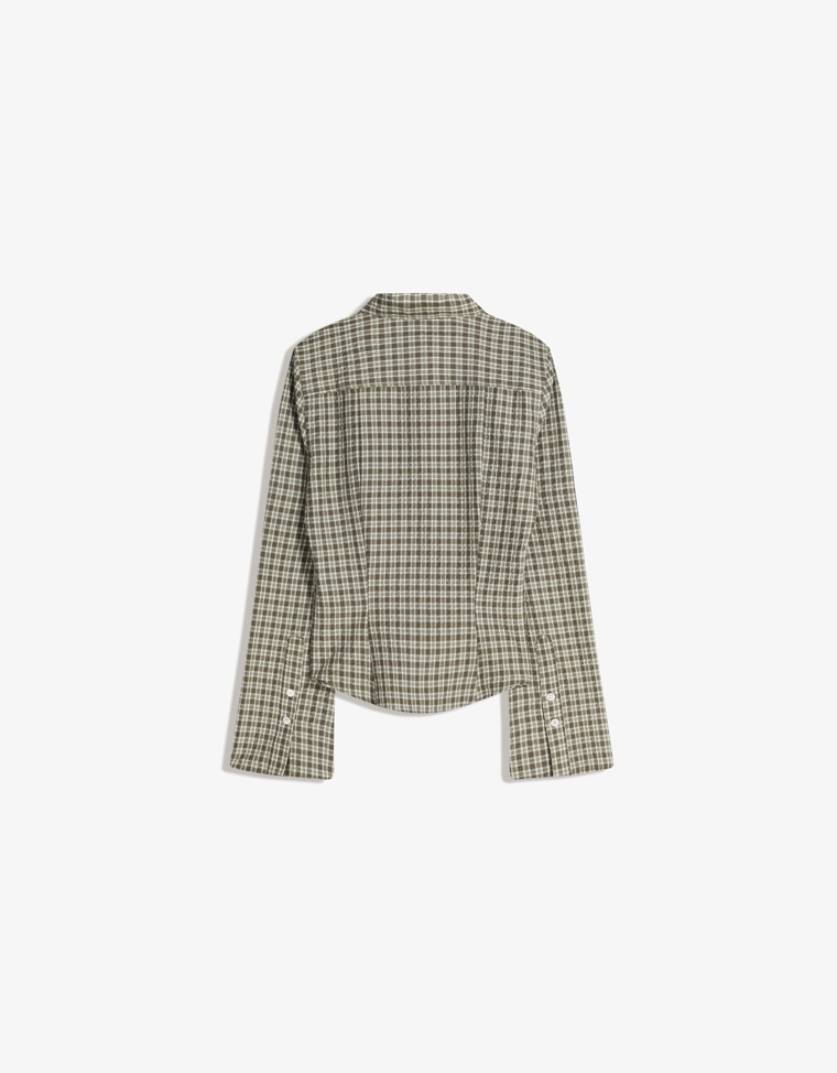 Рубашка облегающего кроя с расклешенными рукавами