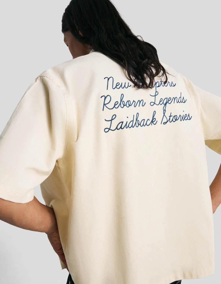 Рубашка с короткими рукавами из вельвета с вышивкой