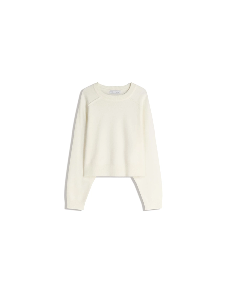 Трикотажный свитер со швами