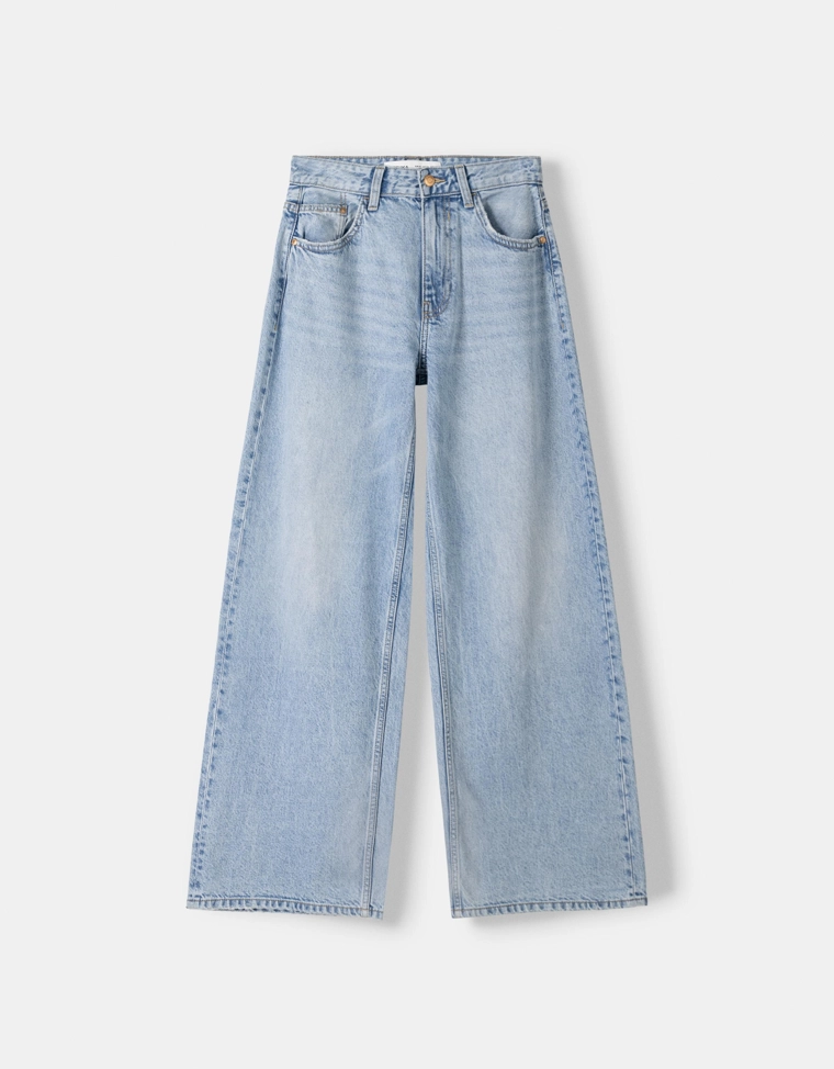 Джинсы с широкими штанинами