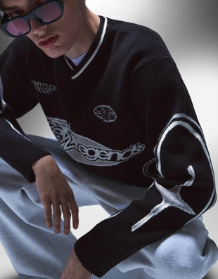 Спортивный свитер с принтом- Заказать в России