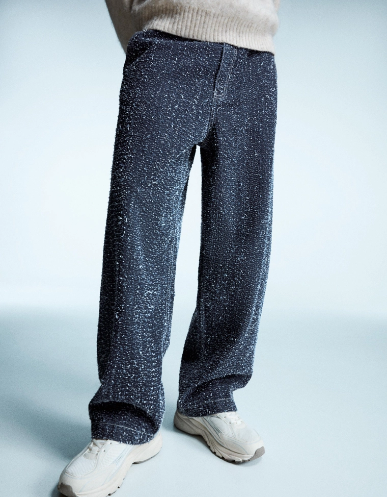 Джинсы свободного кроя с вышивкой