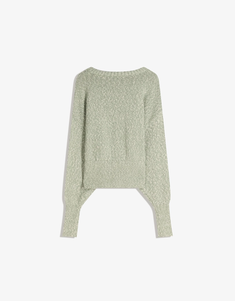 Свитер с объемными рукавами