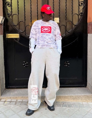 Кепка ECKO UNLTD с нашивками- Заказать в России