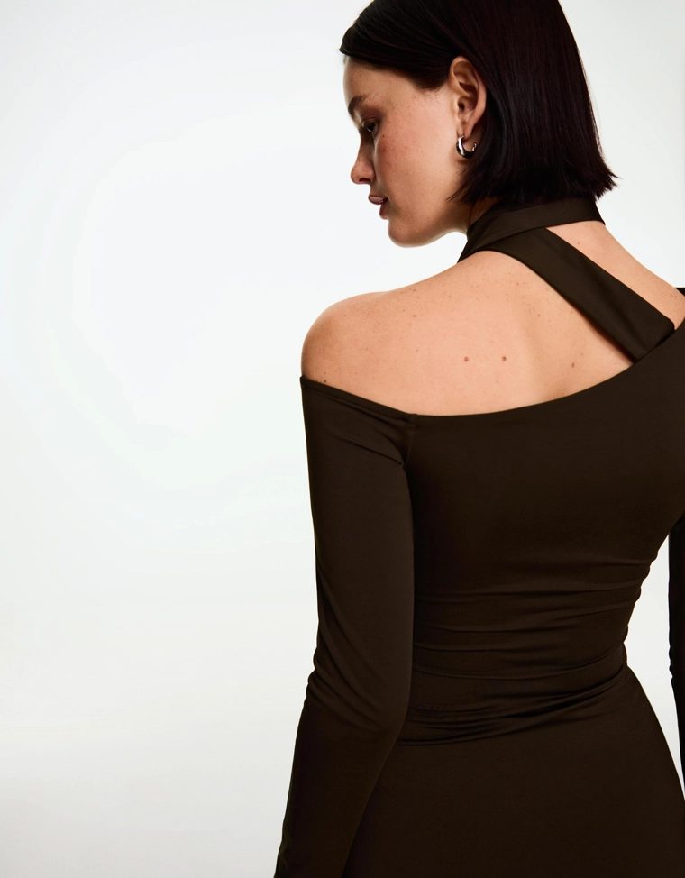 Мини-платье с длинными рукавами и деталью в виде платка