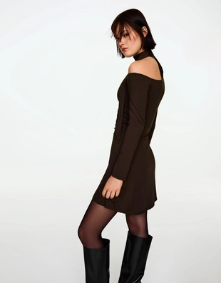 Мини-платье с длинными рукавами и деталью в виде платка- Заказать в России