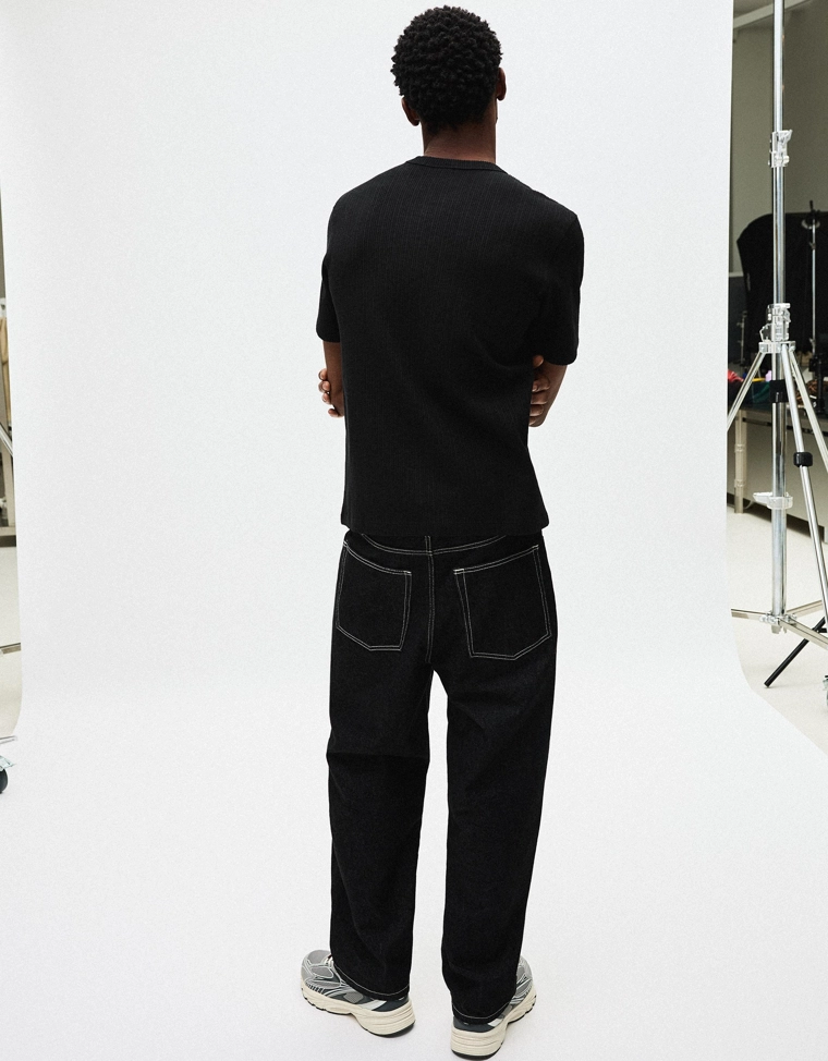 Футболка из рельефной ткани с короткими рукавами