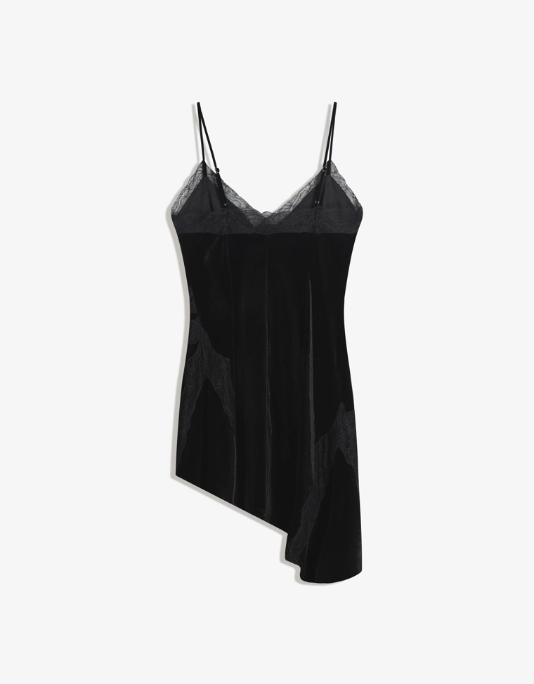 Мини-платье из бархата асимметричного кроя с кружевом