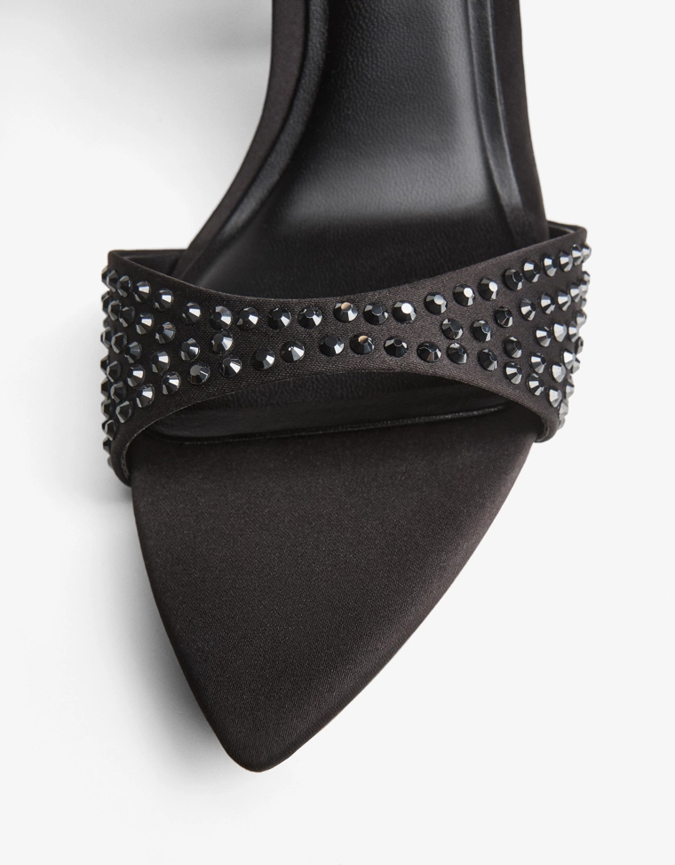 Босоножки на каблуке с блестками