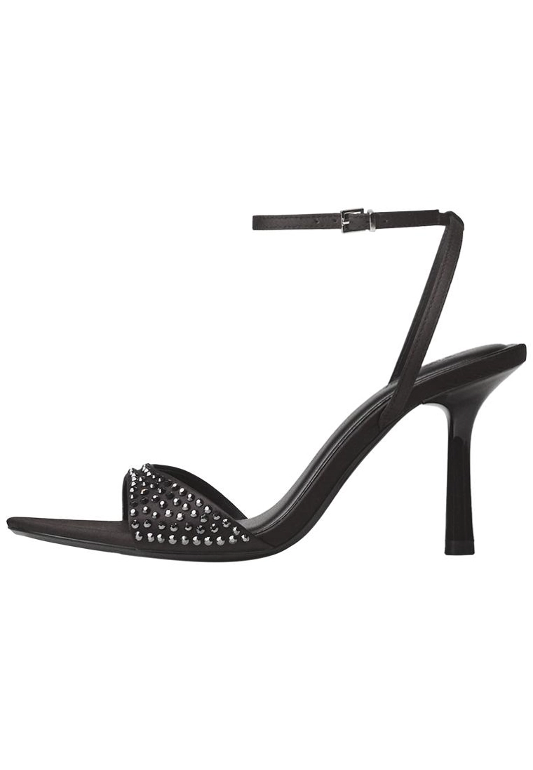 Босоножки на каблуке с блестками