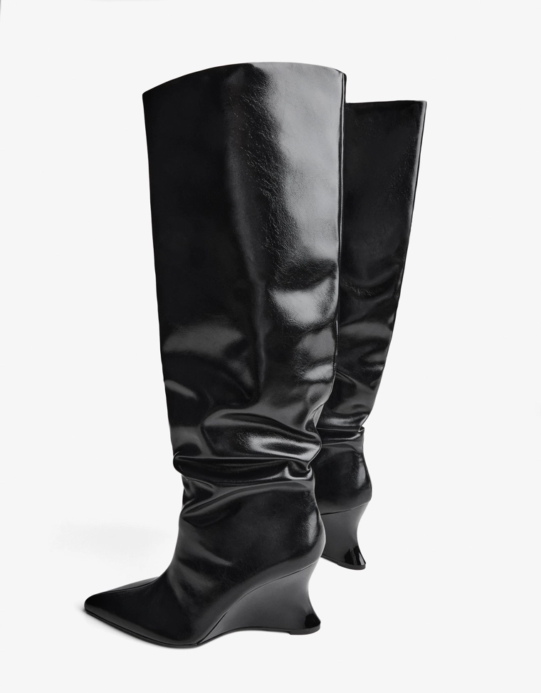 Ботильоны на танкетке