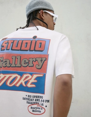 Футболка с короткими рукавами и принтом- Заказать в России