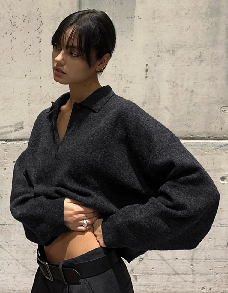 Свободный свитер с воротником поло