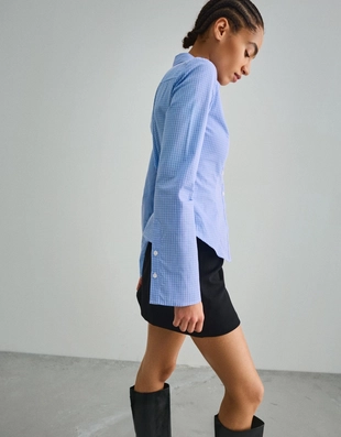 Рубашка облегающего кроя с расклешенными рукавами- Заказать в России