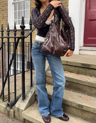 Blue | 5271/534/400 - Bershka Джинсы клеш с вышивкой и карманами