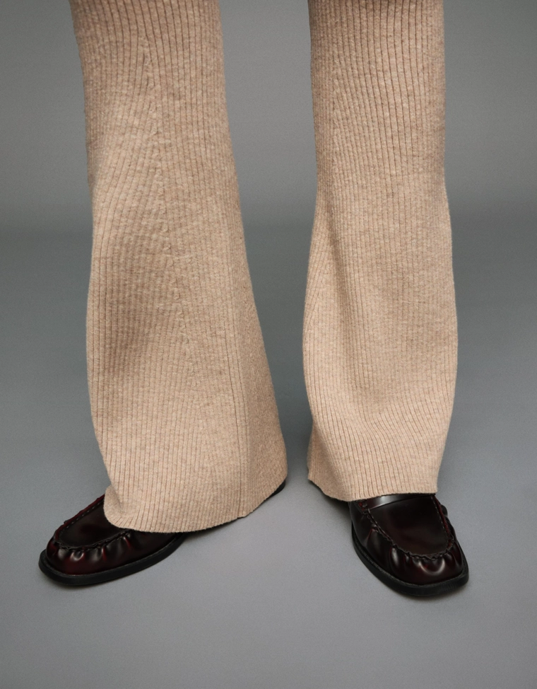 Трикотажные брюки свободного кроя