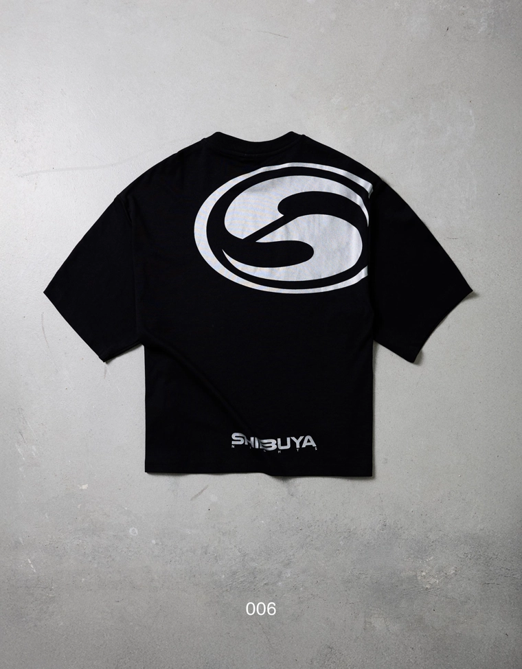 Футболка геометрического кроя с короткими рукавами и принтом