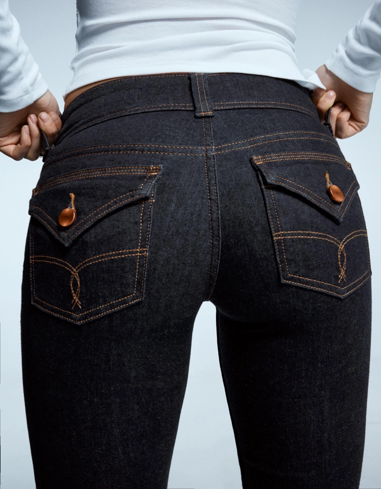 Джинсы bootcut с клапанами