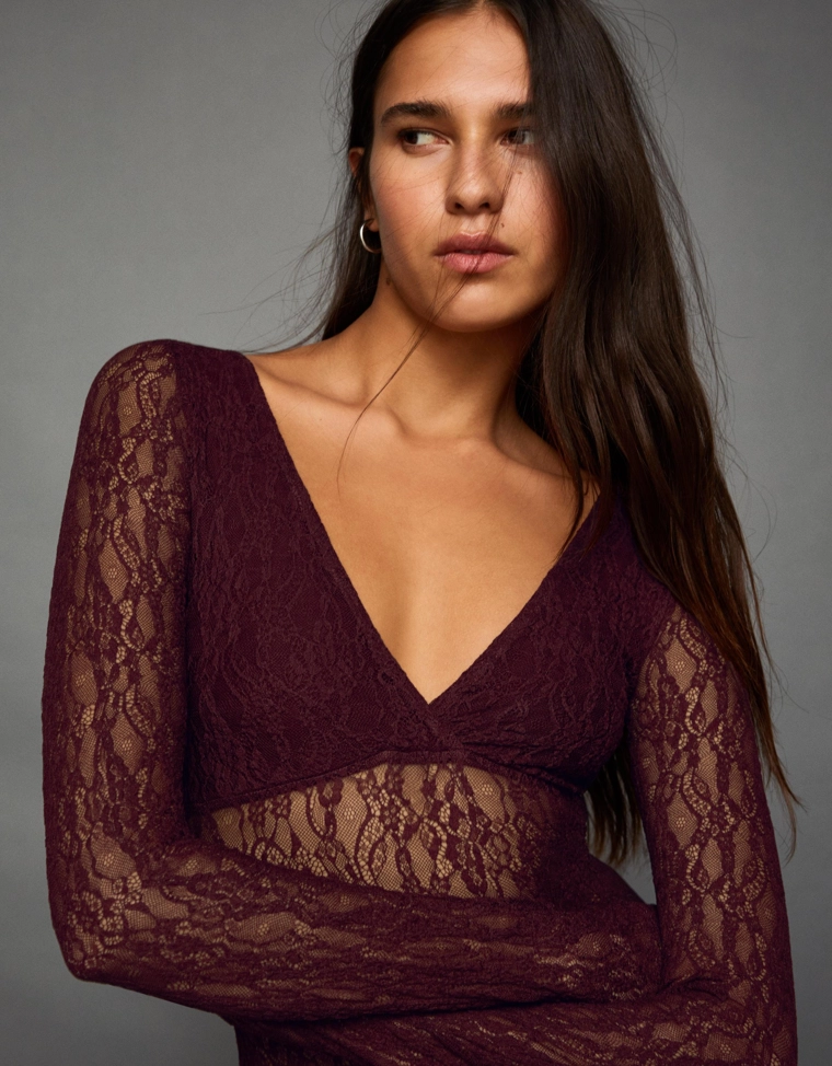 Боди с кружевом и длинными рукавами