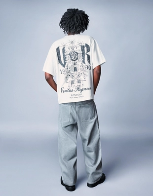 Футболка с короткими рукавами и принтом- Заказать в России