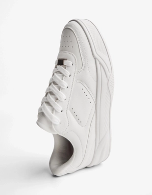 Кроссовки- Заказать в России