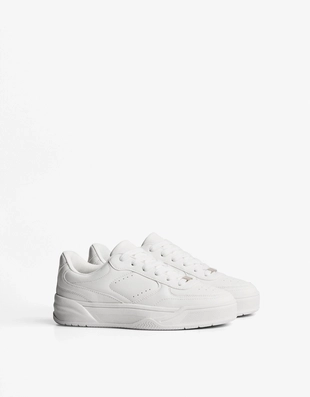 Кроссовки- Заказать в России