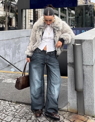 Light blue | 5272/335/426 - Bershka Джинсы свободного кроя с низкой посадкой